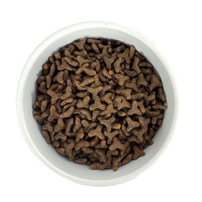 Budget Premium Hühnchen Katzenkroketten – Nahaufnahme des Trockenfutters