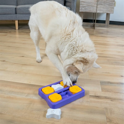 Nina Ottosson Dog Brick Denkspiel Hund mit Schiebeelementen Detailansicht