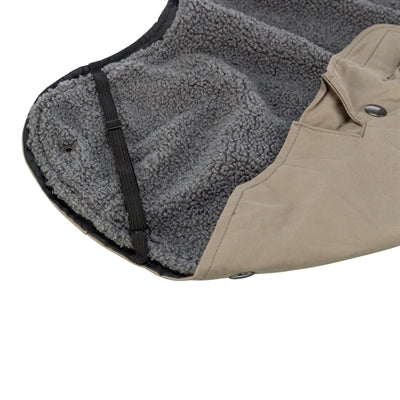 Trixie Rouen Hundebekleidung – Bauchgurt und Brustpartie Detail